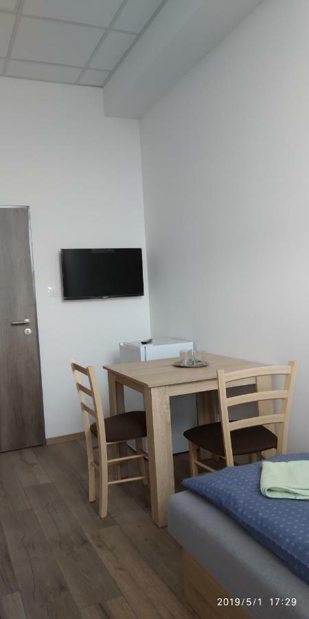 Hostel White Coral Club Koszyce Zewnętrze zdjęcie